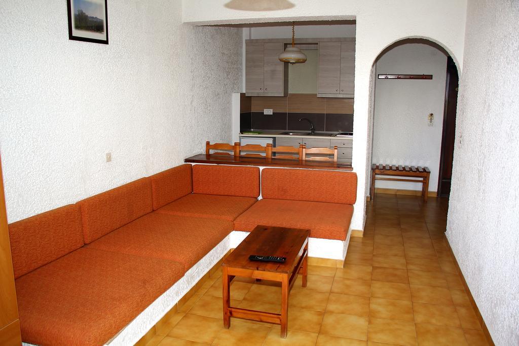 Karavos Hotel Apartments Archangelos  Room photo