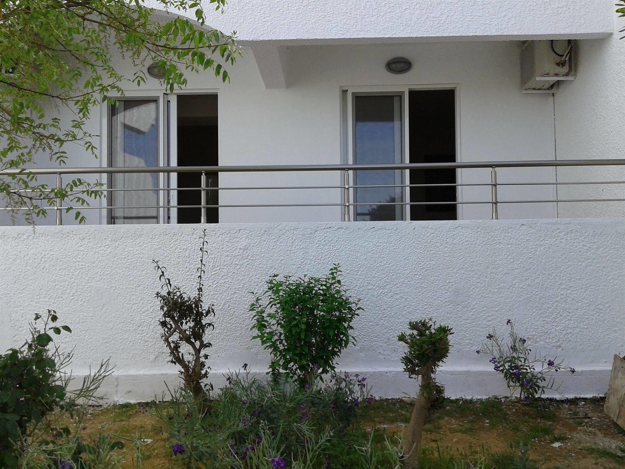Karavos Hotel Apartments Archangelos  Exterior photo