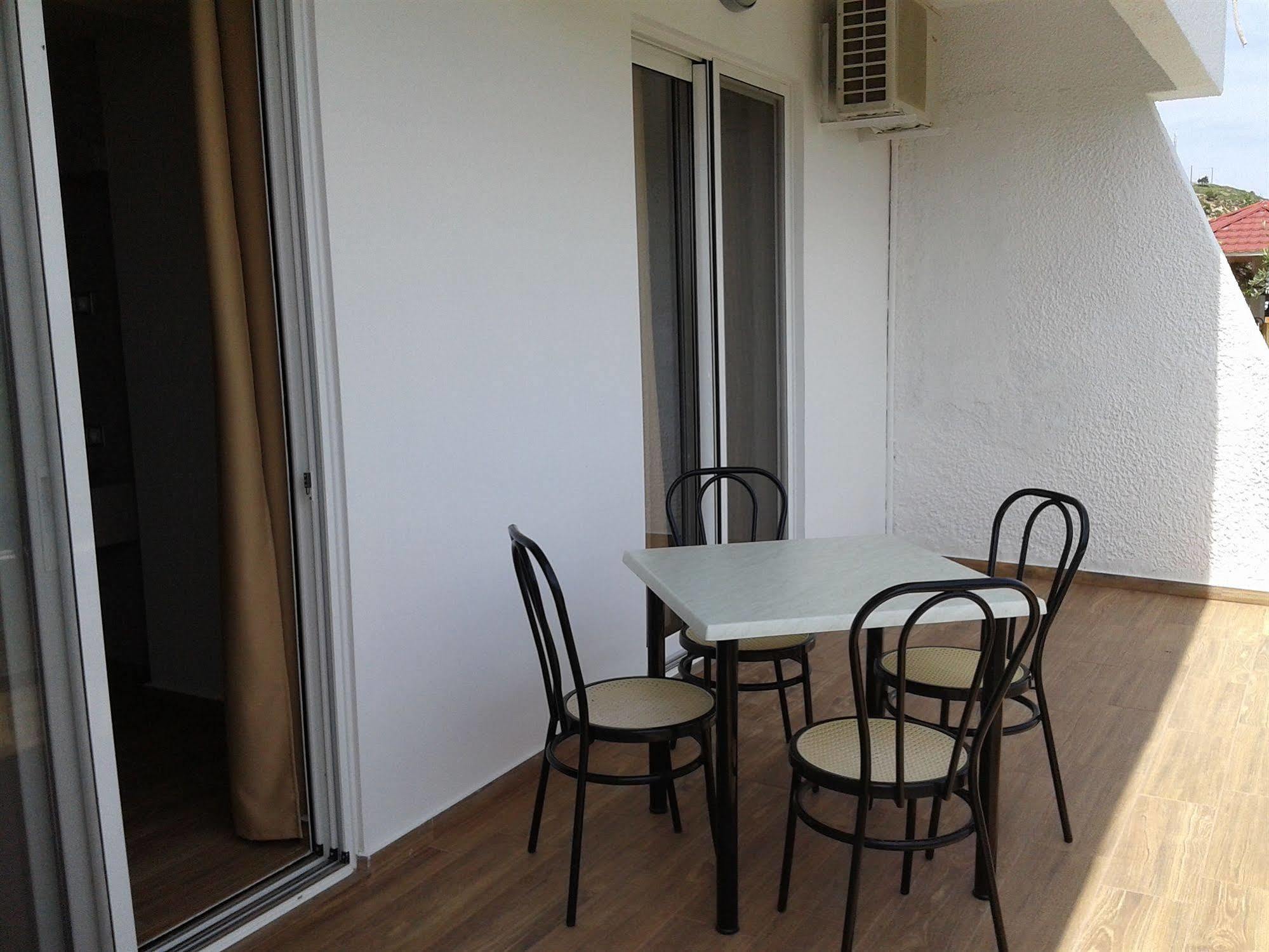 Karavos Hotel Apartments Archangelos  Exterior photo